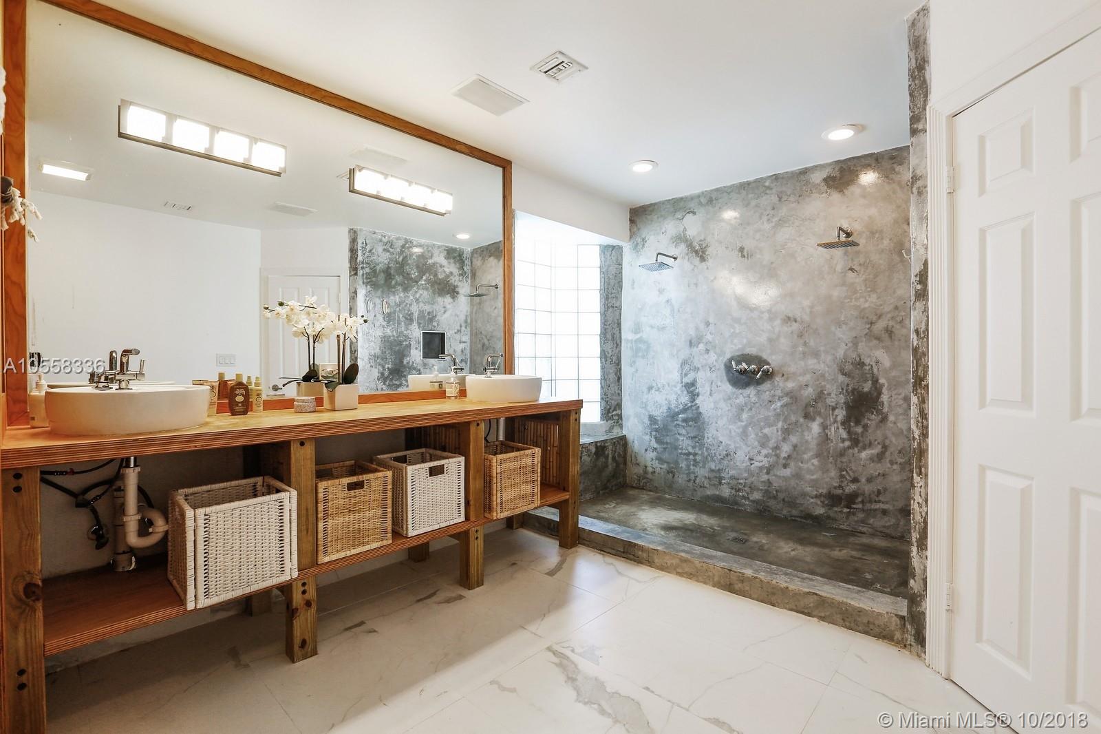 LAUDERDALE BEACH - Residential