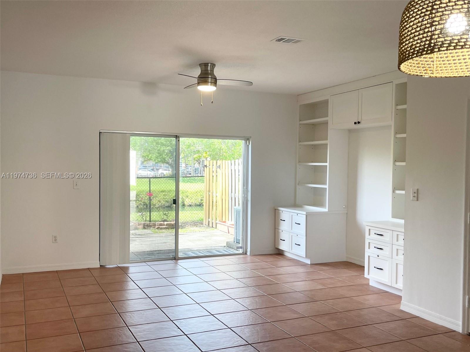 HAMPTON PLACE CONDO - Residential