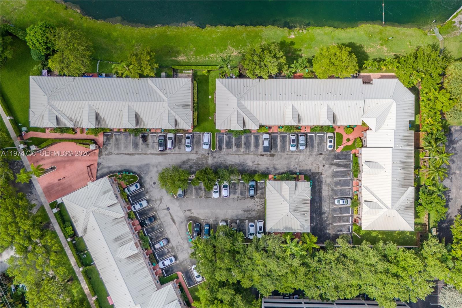 HAMPTON PLACE CONDO - Residential