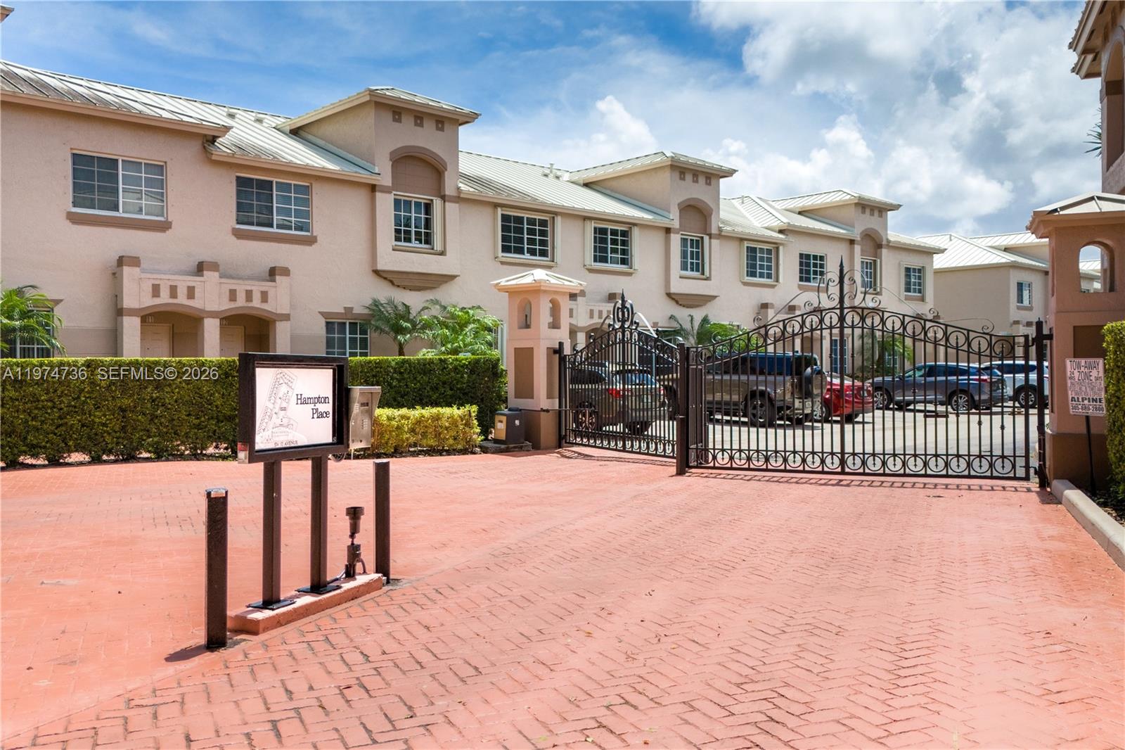 HAMPTON PLACE CONDO - Residential