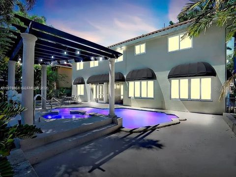 15945 NW 82nd Ct Miami Lakes FL 33016