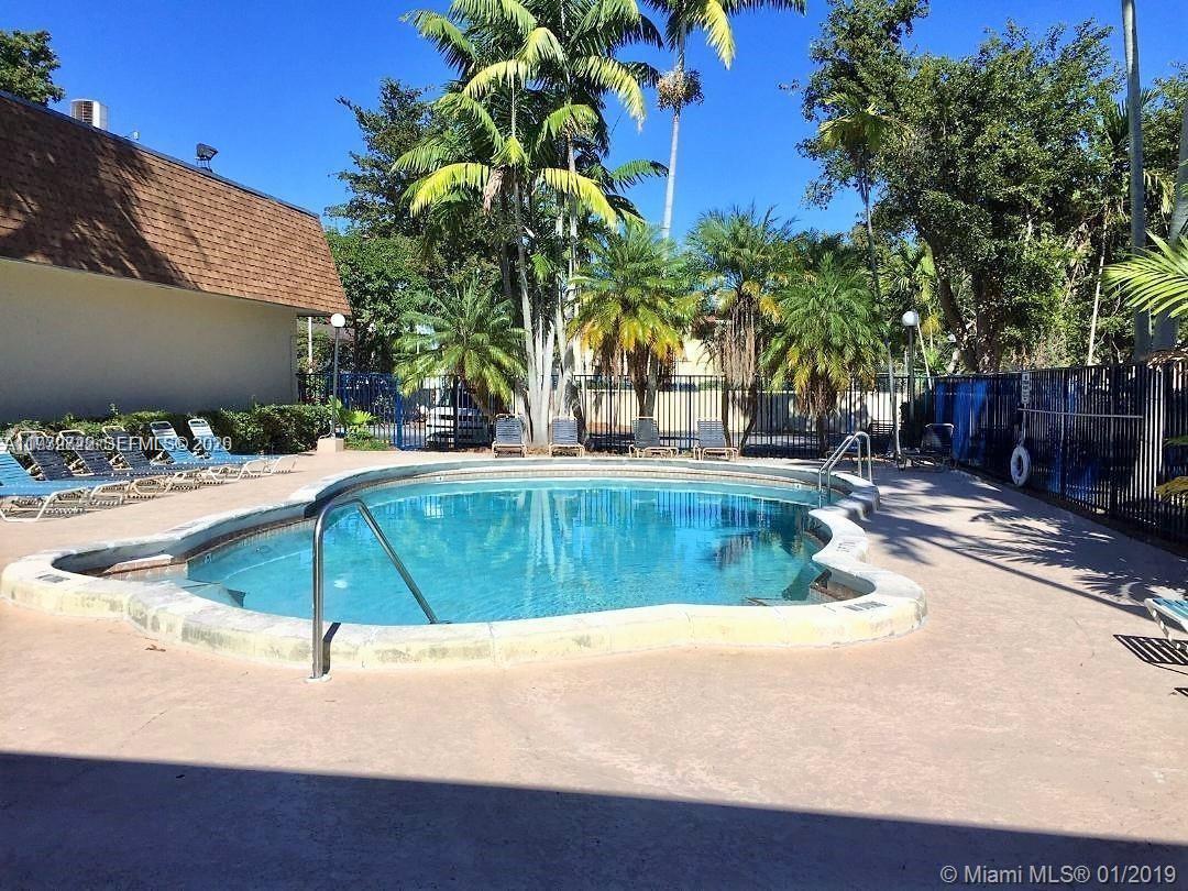 CORAL REEF TOWNHOUSES CON - Residential