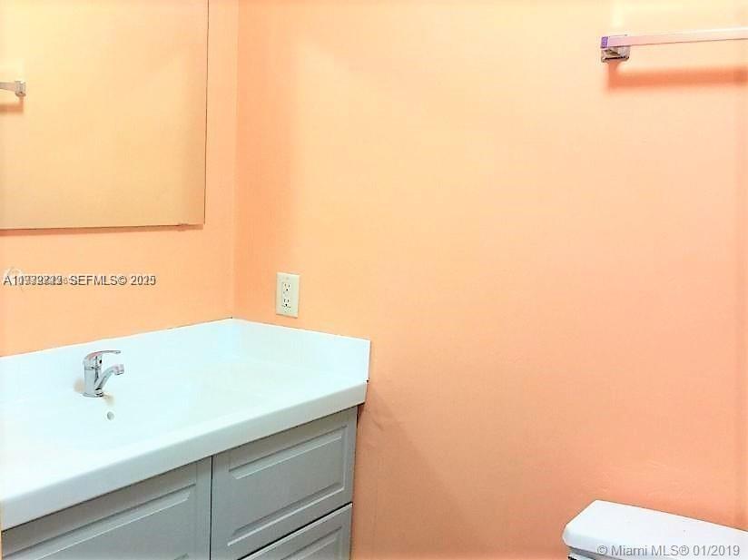 CORAL REEF TOWNHOUSES CON - Residential