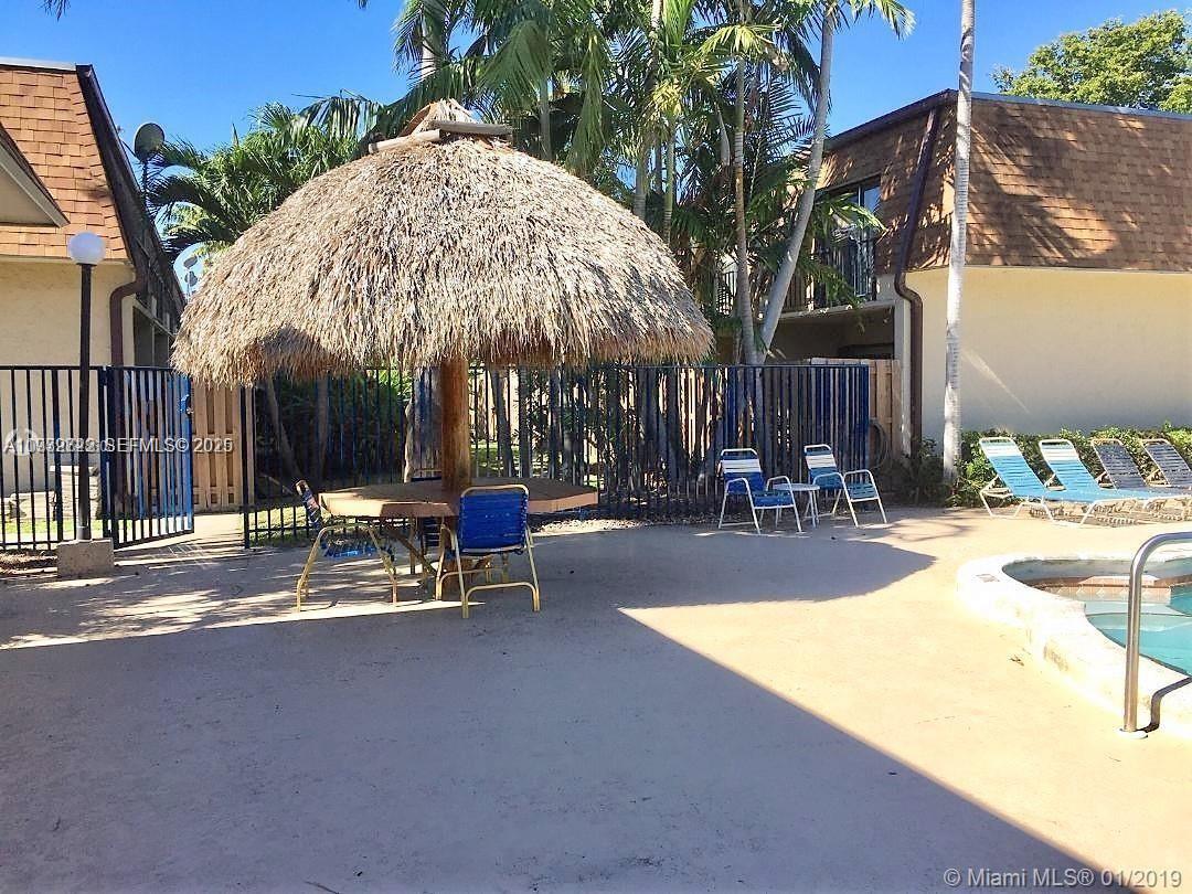 CORAL REEF TOWNHOUSES CON - Residential