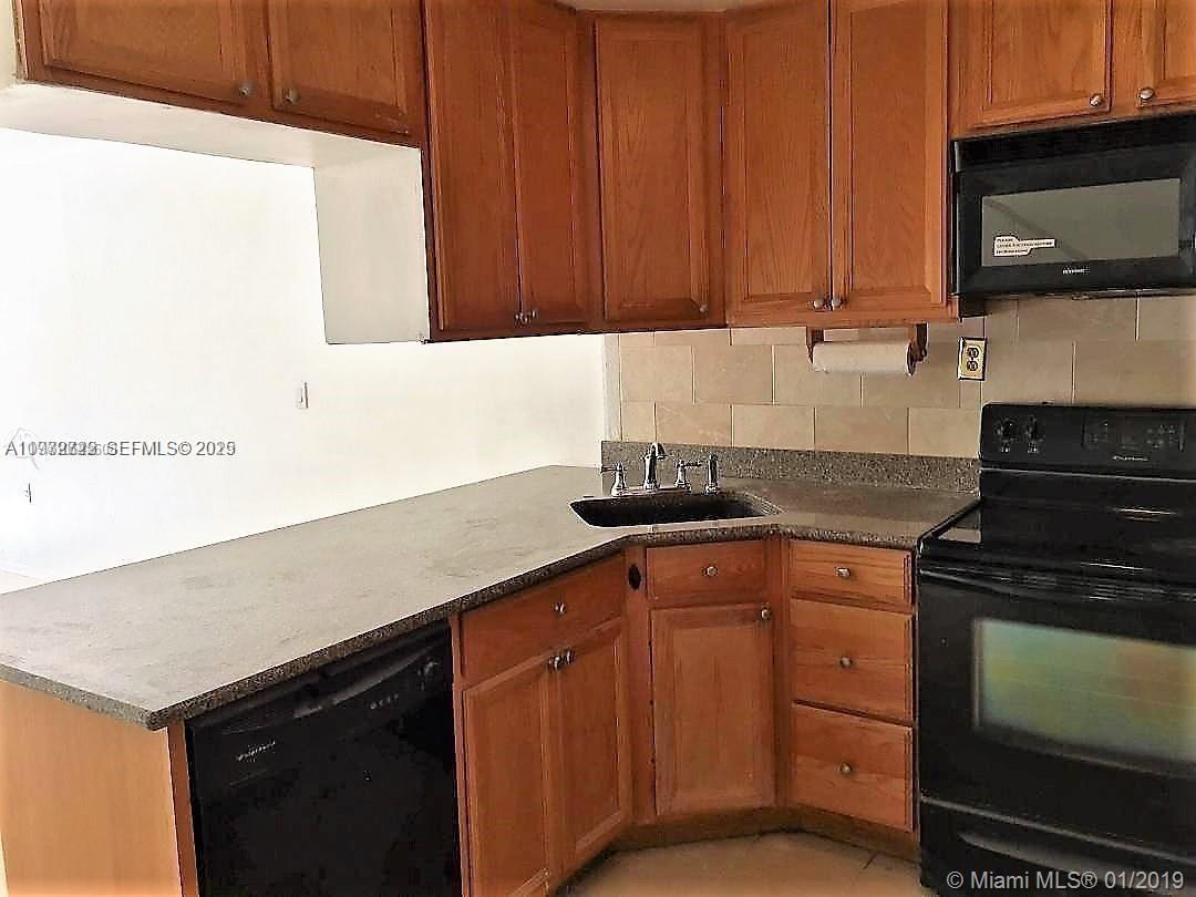 15385 S Dixie Hwy 22 Hwy