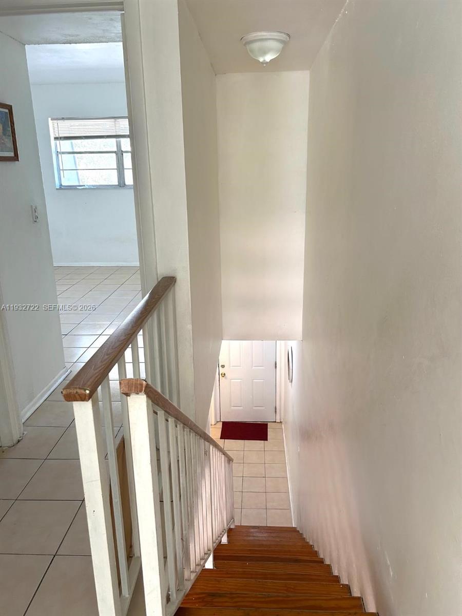 CORAL REEF TOWNHOUSES CON - Residential