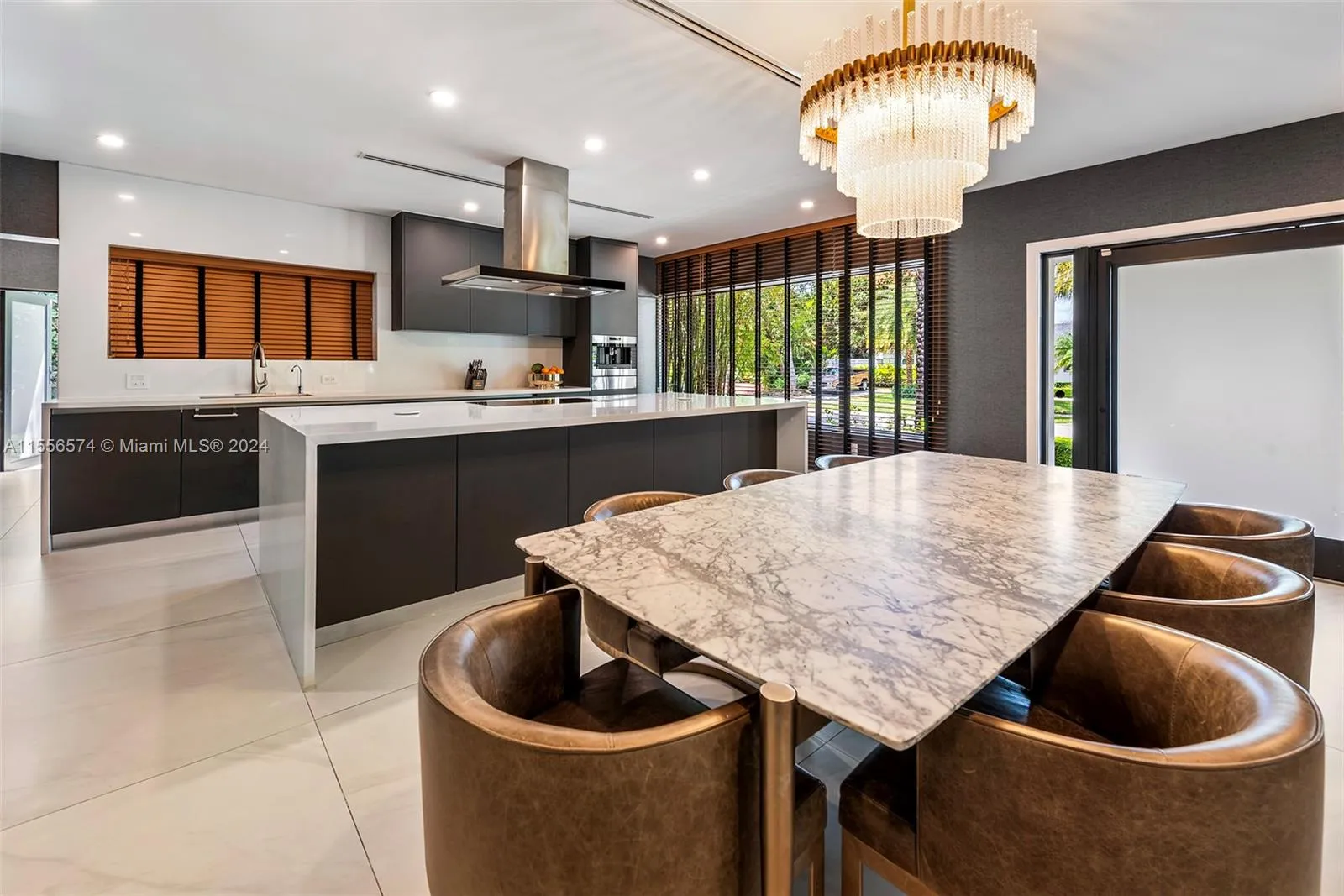 North Miami Beach, Florida 33179, United States, 4 Bedrooms Bedrooms, ,3 BathroomsBathrooms,Residential,Pending,62092