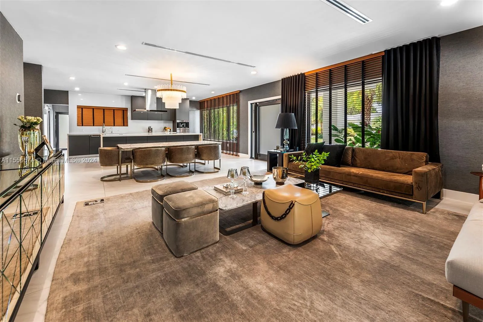 North Miami Beach, Florida 33179, United States, 4 Bedrooms Bedrooms, ,3 BathroomsBathrooms,Residential,Pending,62092