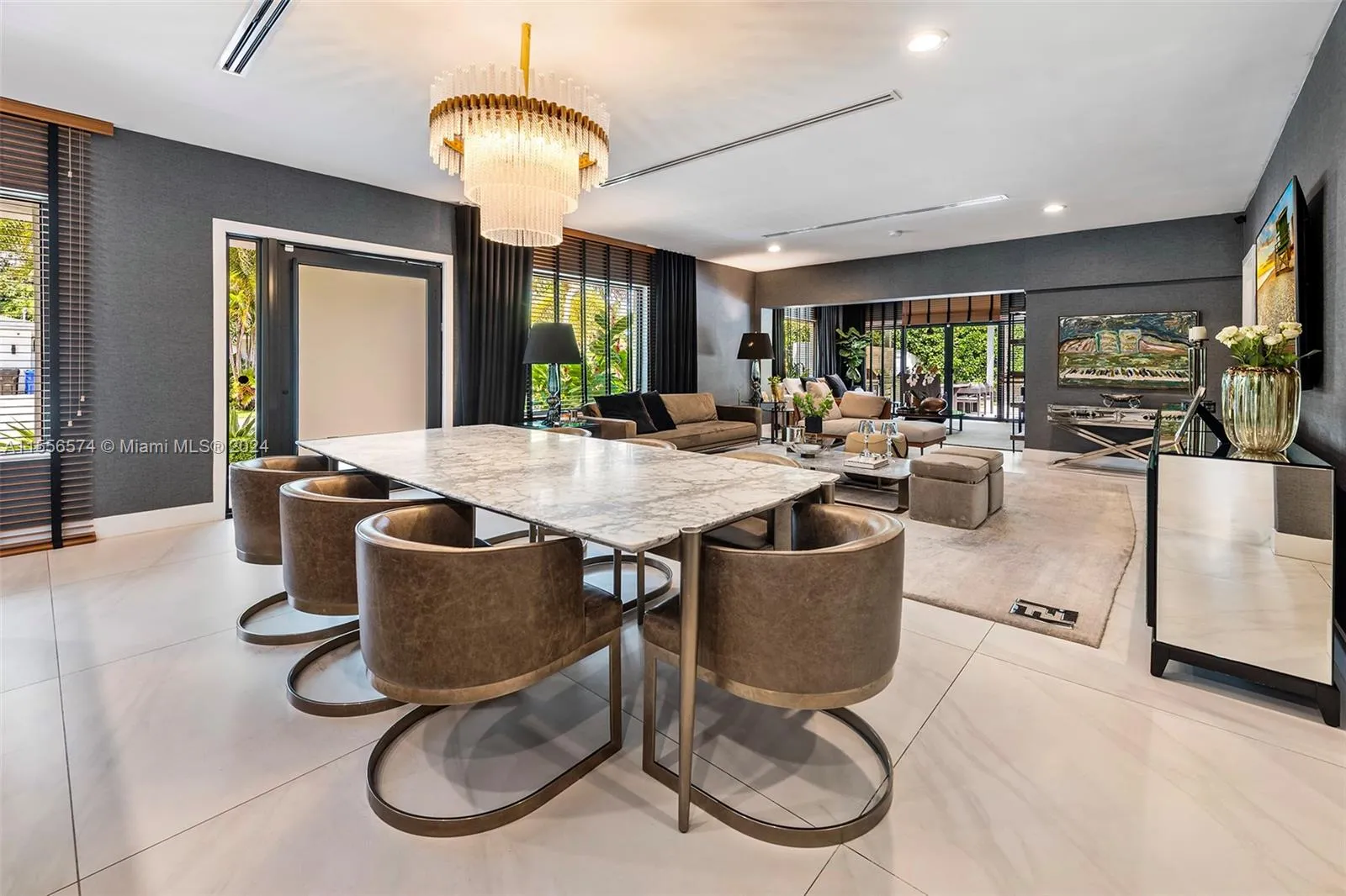 North Miami Beach, Florida 33179, United States, 4 Bedrooms Bedrooms, ,3 BathroomsBathrooms,Residential,Pending,62092