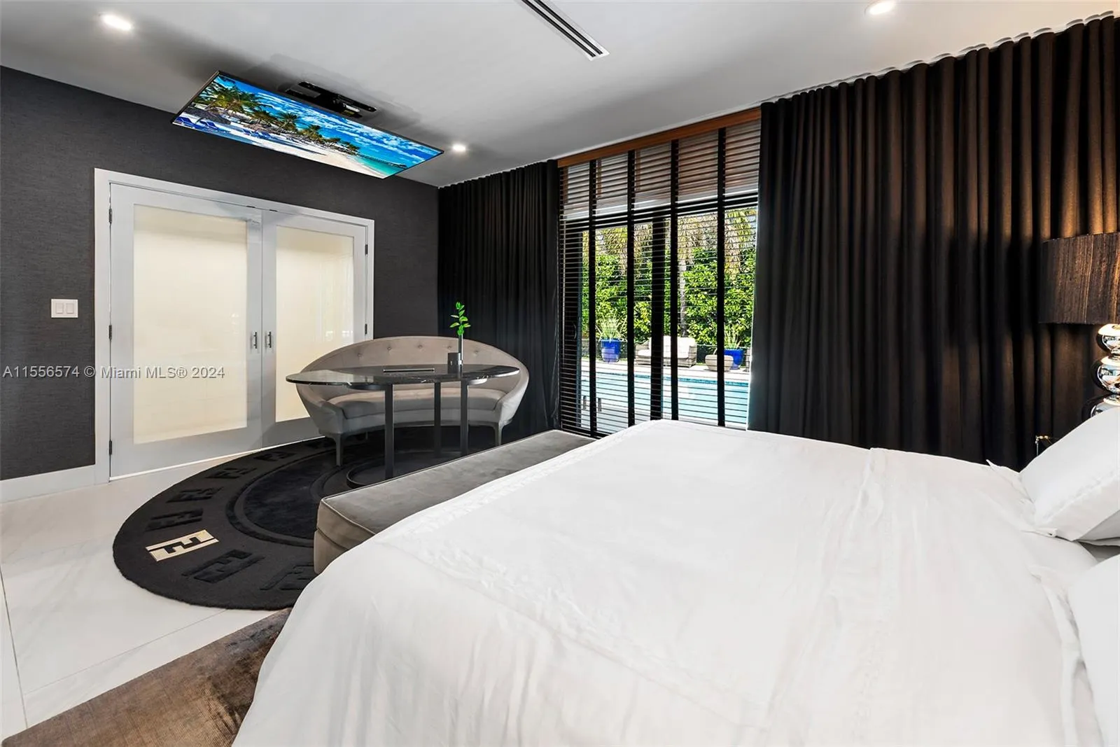 North Miami Beach, Florida 33179, United States, 4 Bedrooms Bedrooms, ,3 BathroomsBathrooms,Residential,Pending,62092