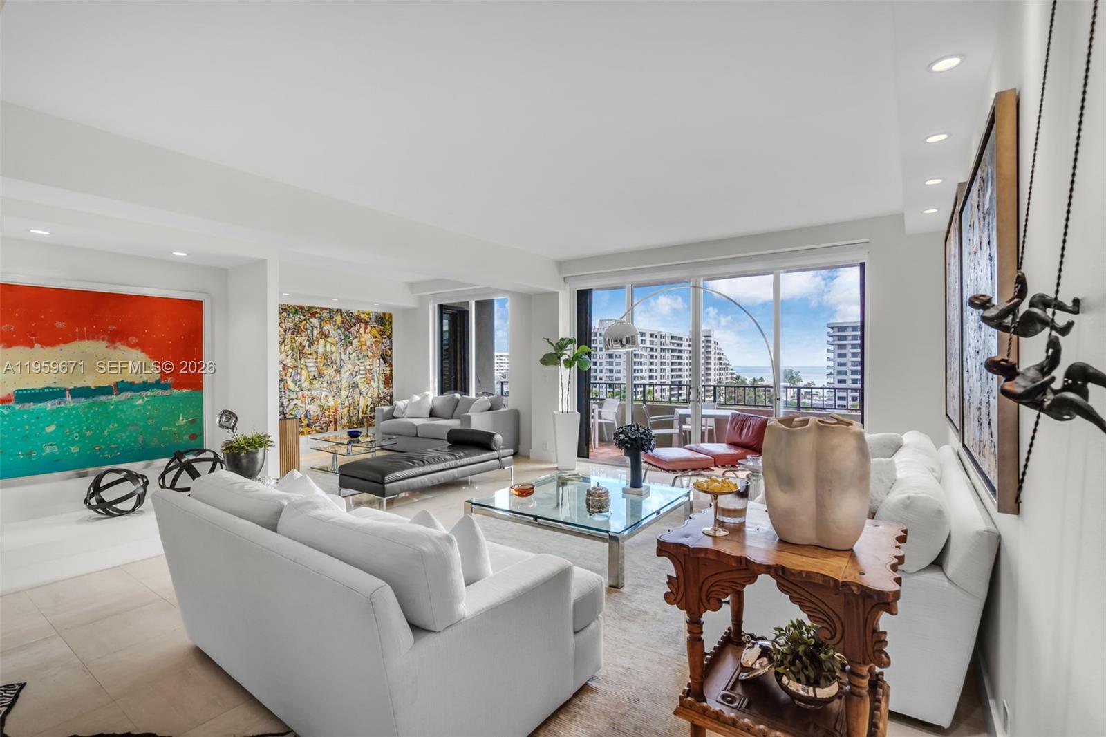 THE EMERALDBAY @ KEY COLO - Residential