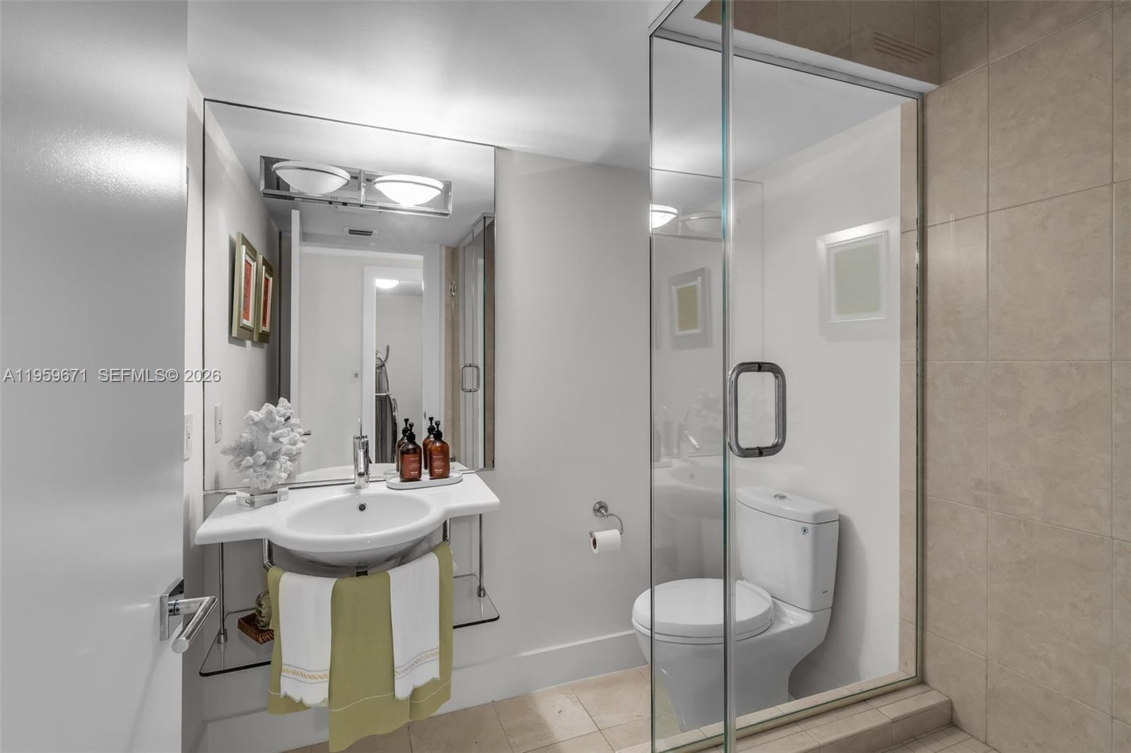 THE EMERALDBAY @ KEY COLO - Residential