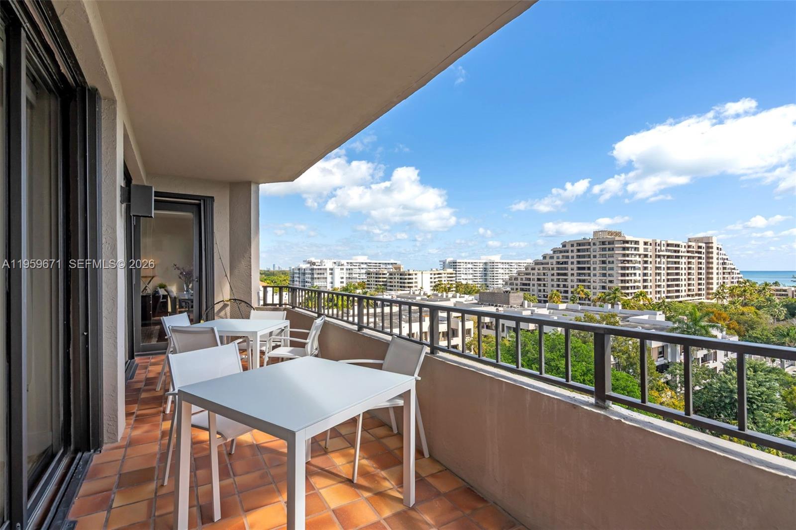 THE EMERALDBAY @ KEY COLO - Residential