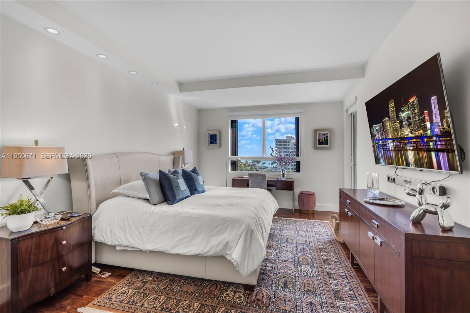 THE EMERALDBAY @ KEY COLO - Residential