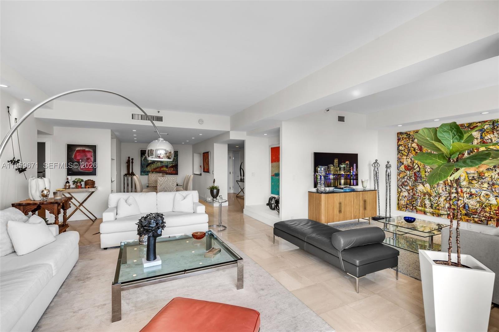 THE EMERALDBAY @ KEY COLO - Residential