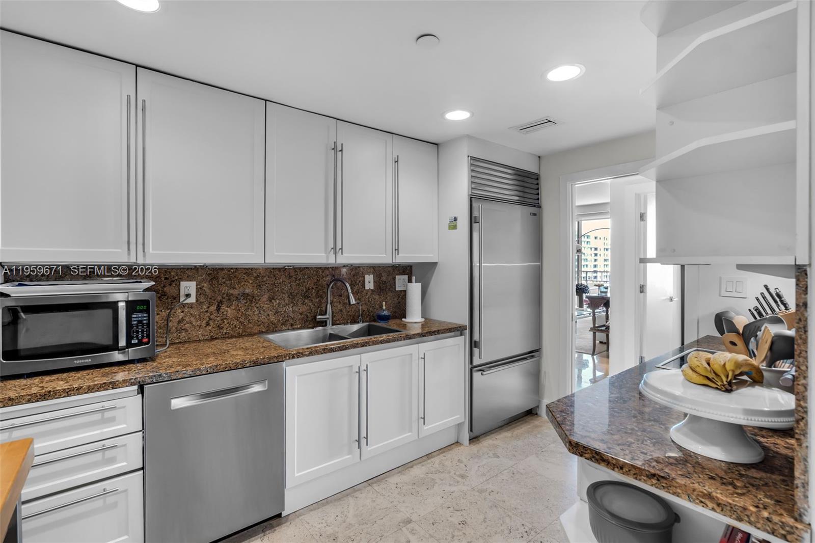 THE EMERALDBAY @ KEY COLO - Residential