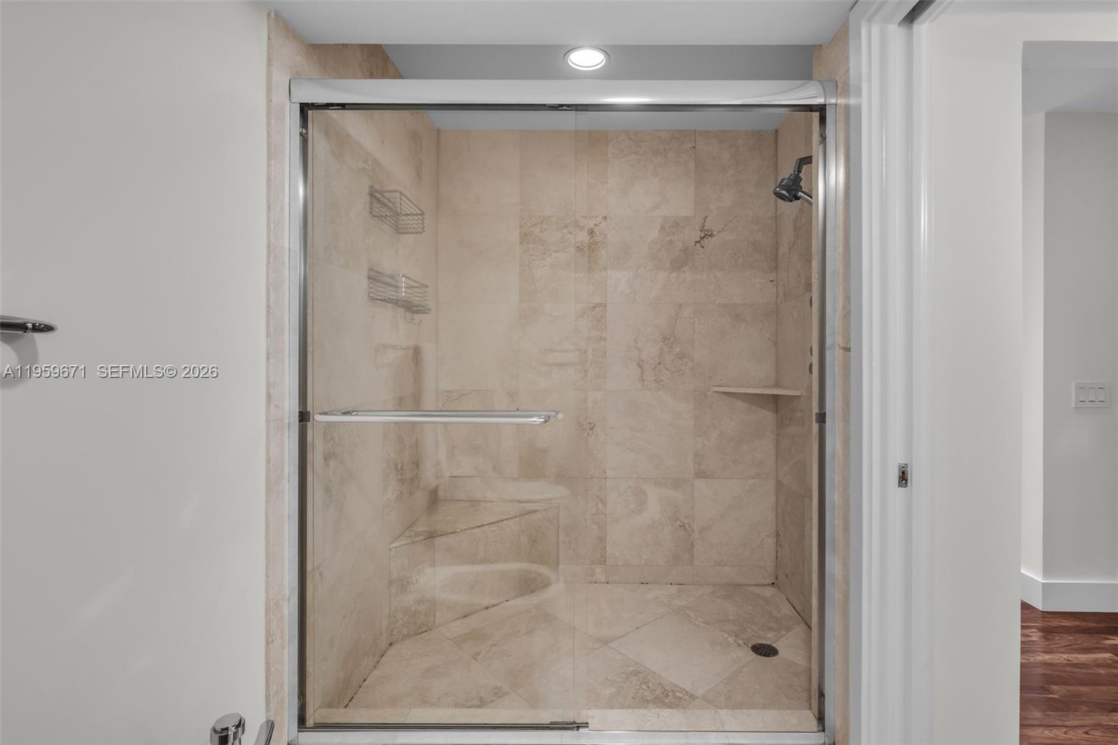 THE EMERALDBAY @ KEY COLO - Residential