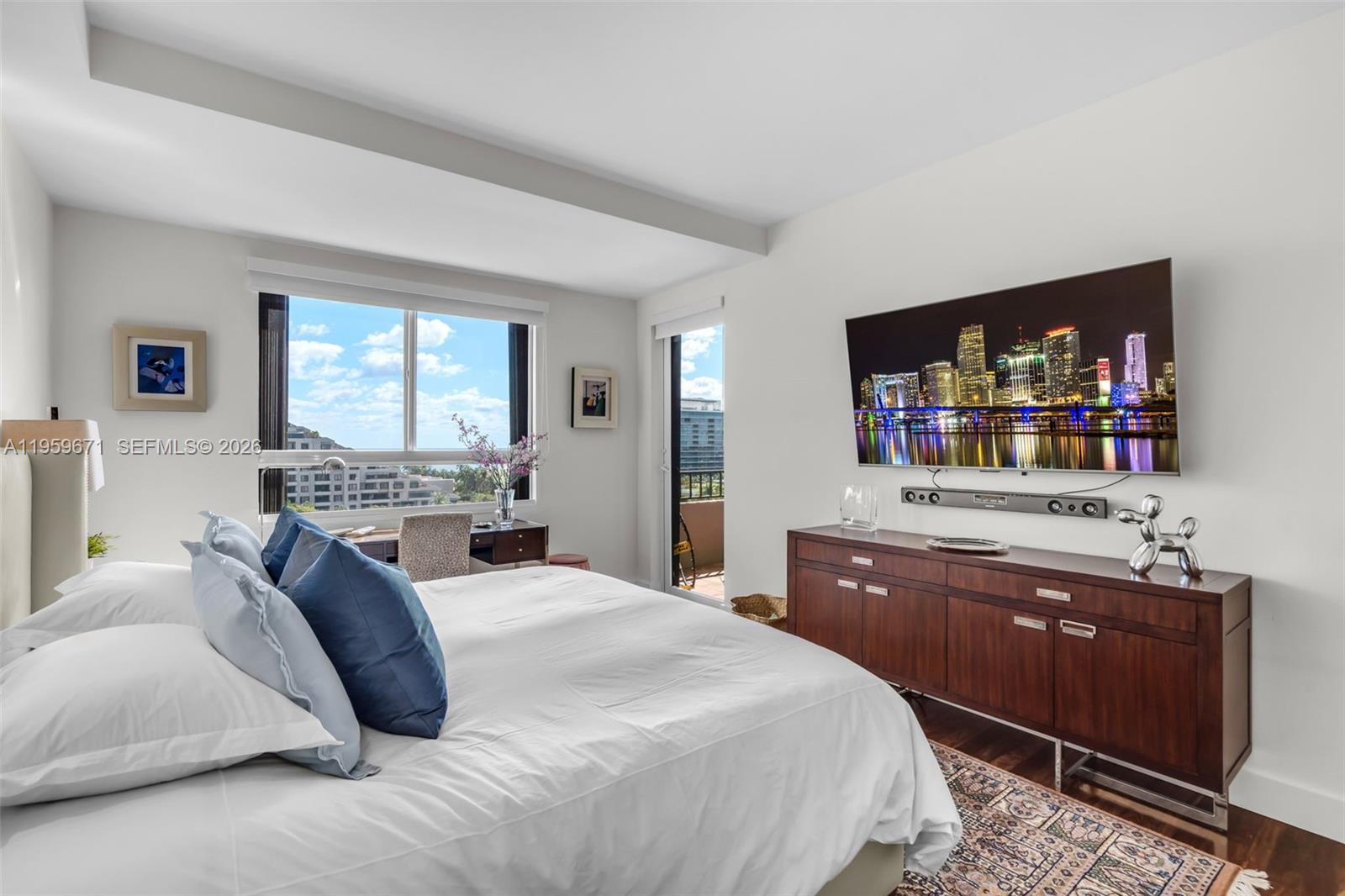 THE EMERALDBAY @ KEY COLO - Residential