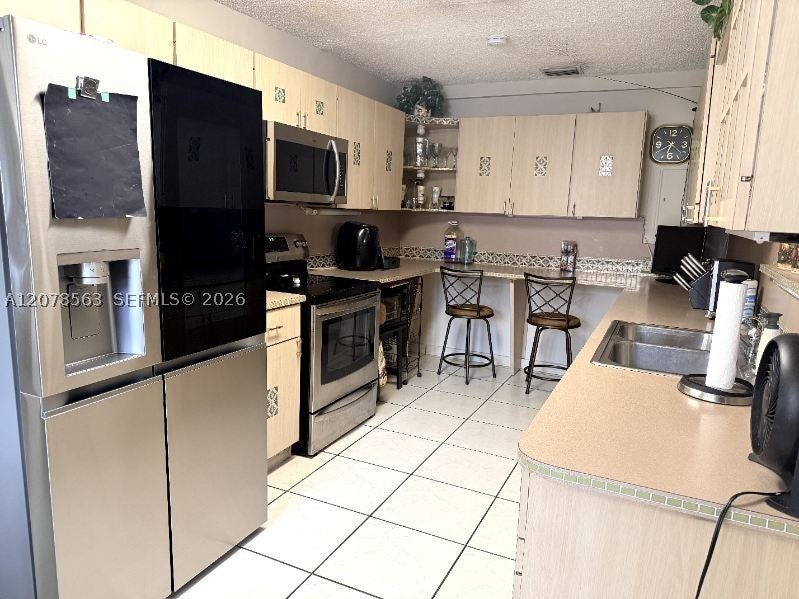 1340 W 36th St