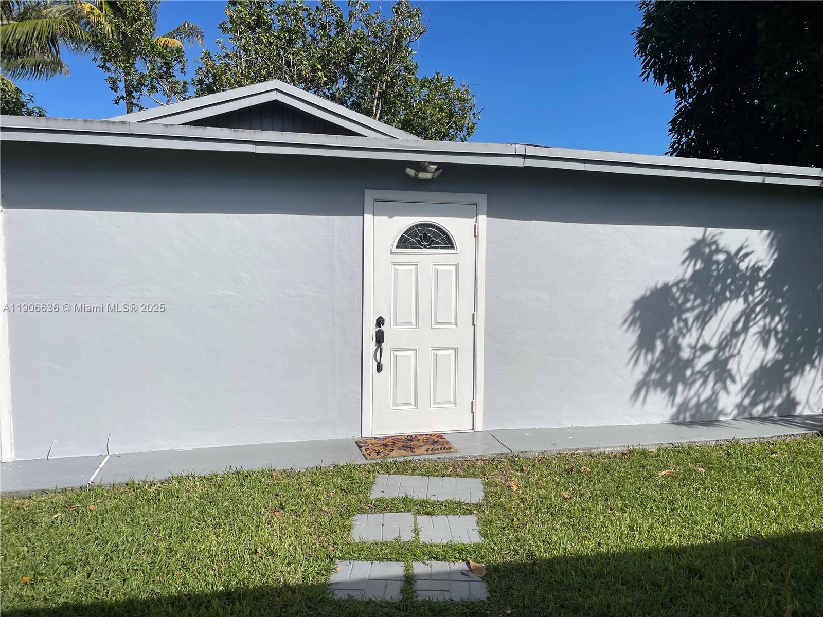 MIAMI GARDENS MANOR SEC 4 - Residential Lease