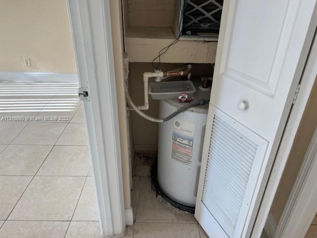 CORAL KEY CONDO - Residential Lease