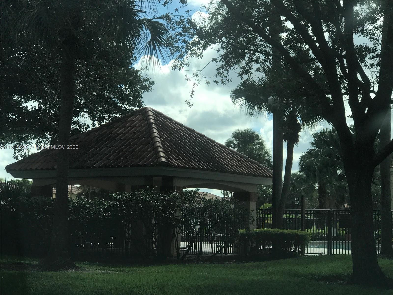 CORAL KEY CONDO - Residential Lease