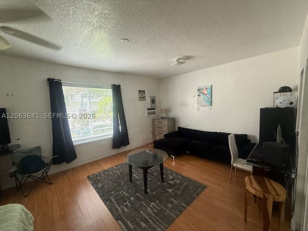 820 Euclid Ave 206