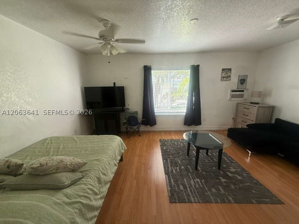 820 Euclid Ave 206