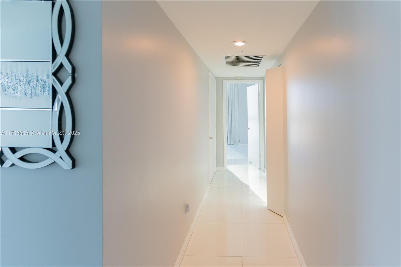 ICONBRICKELL CONDO NO 1 - Residential