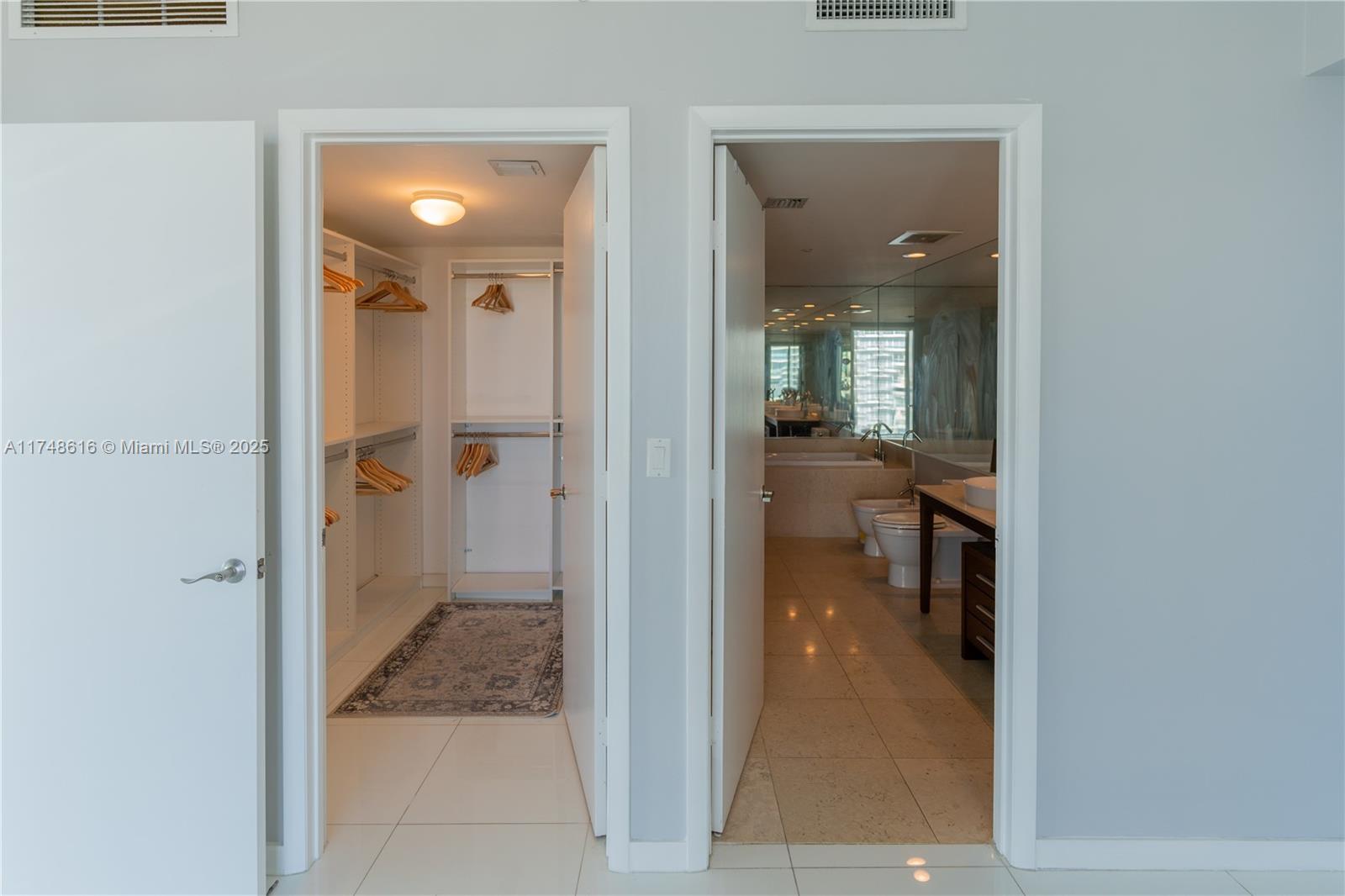 ICONBRICKELL CONDO NO 1 - Residential
