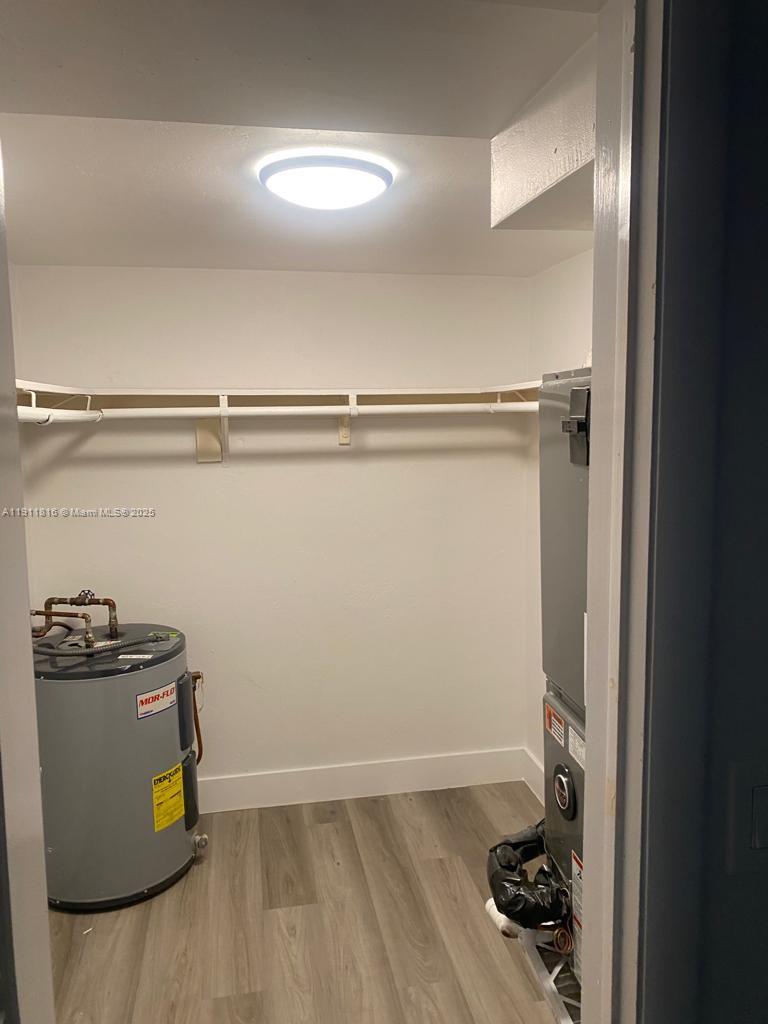 C GAB DOUGLAS SEC - Residential Lease