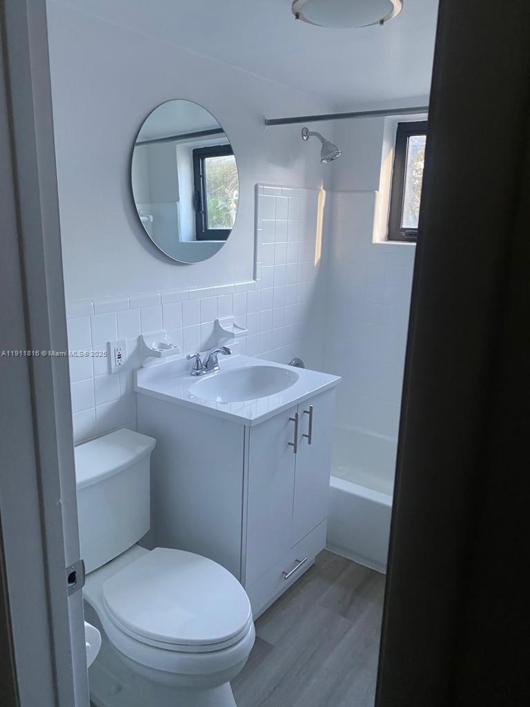 C GAB DOUGLAS SEC - Residential Lease