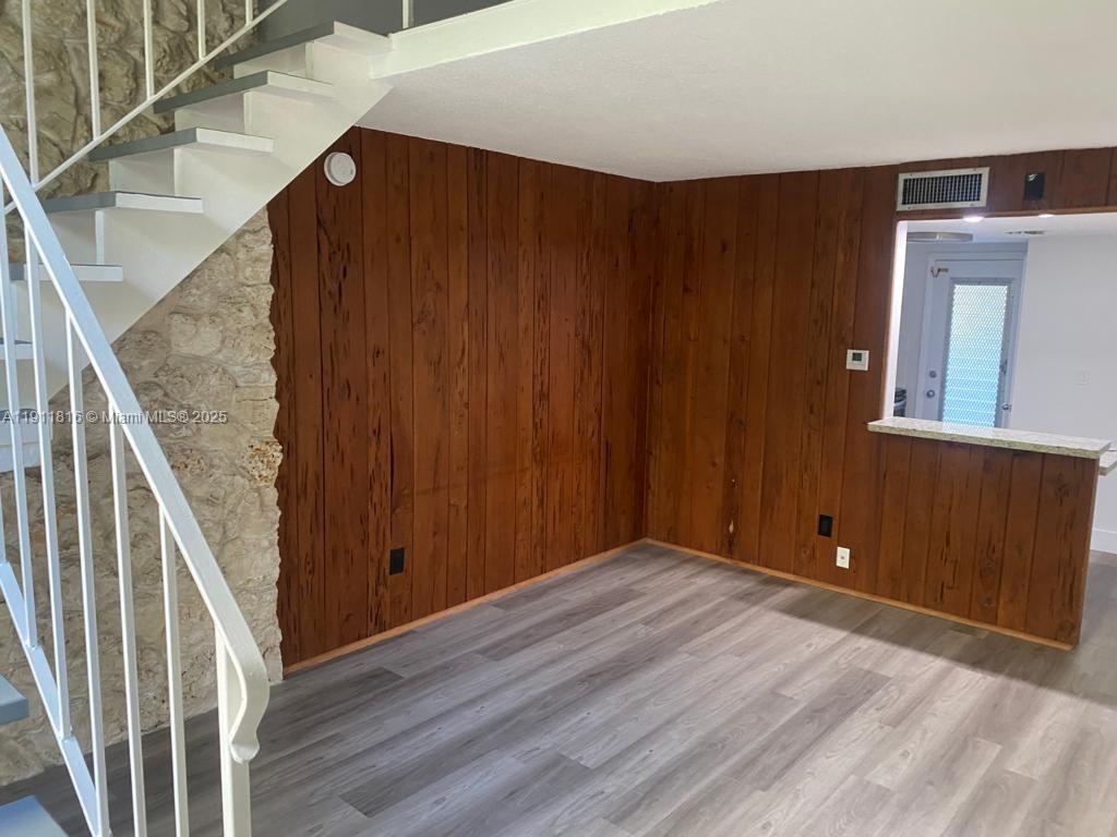 C GAB DOUGLAS SEC - Residential Lease