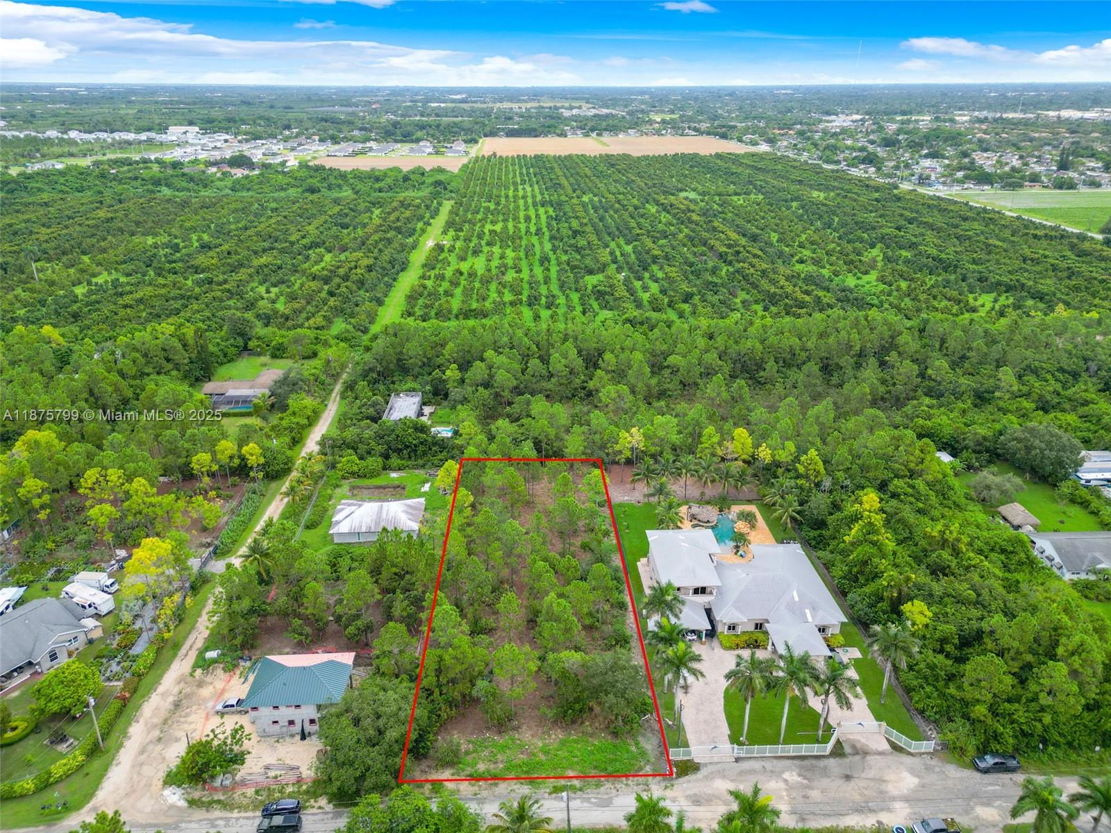 Great opportunity with this .85 acre / 37,026 sq ft lot within the J L WADDY subdivision while being located in the UDB (URBAN DEVELOPMENT BOUNDARY). The primary zoning for the lot is 2100 ESTATES - 15000 SQFT LOT, Zoning Code: EUM-Estates modified, single-family, minimum lot area 15,000ÿft2ÿnet. Easy access to shops, restaurants, highways and the Florida Keys.