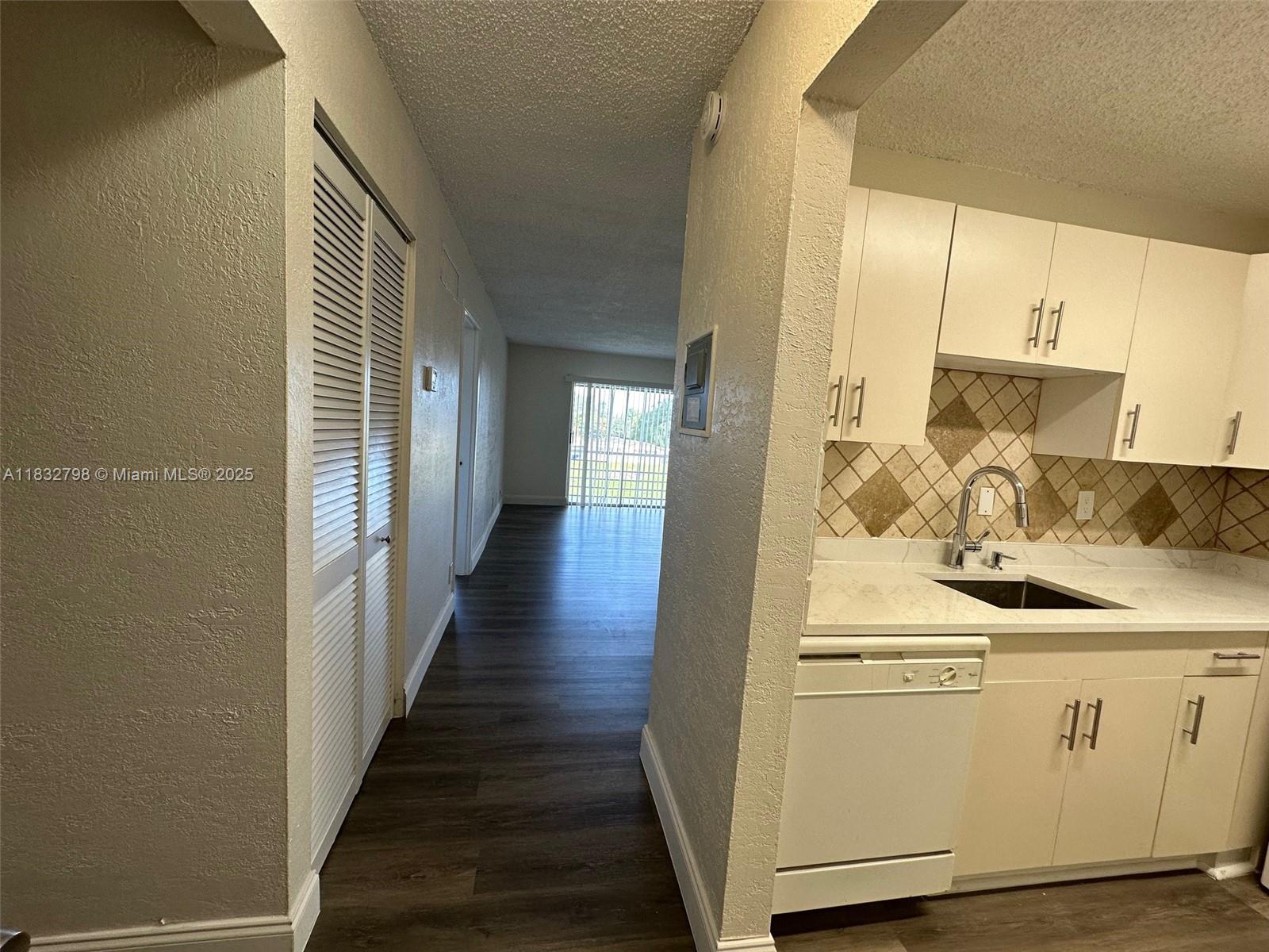 2775 Taft St 304