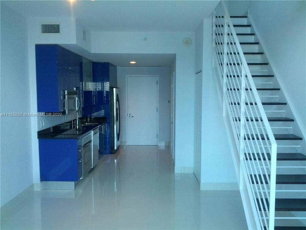 INFINITY AT BRICKELL - Residential