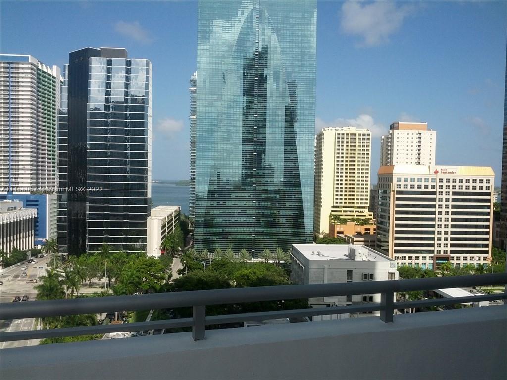 INFINITY AT BRICKELL - Residential