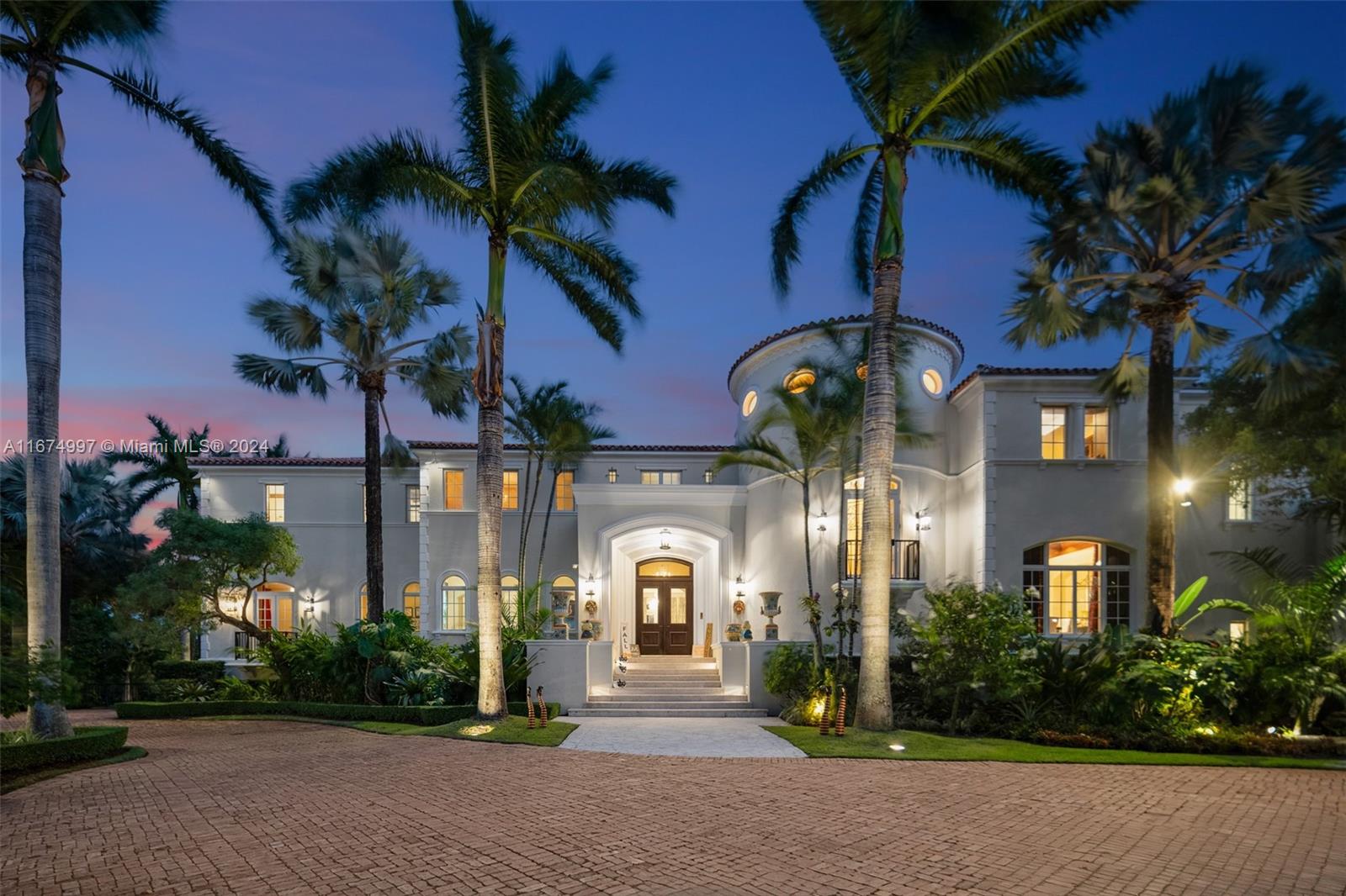 33 Arvida Pkwy