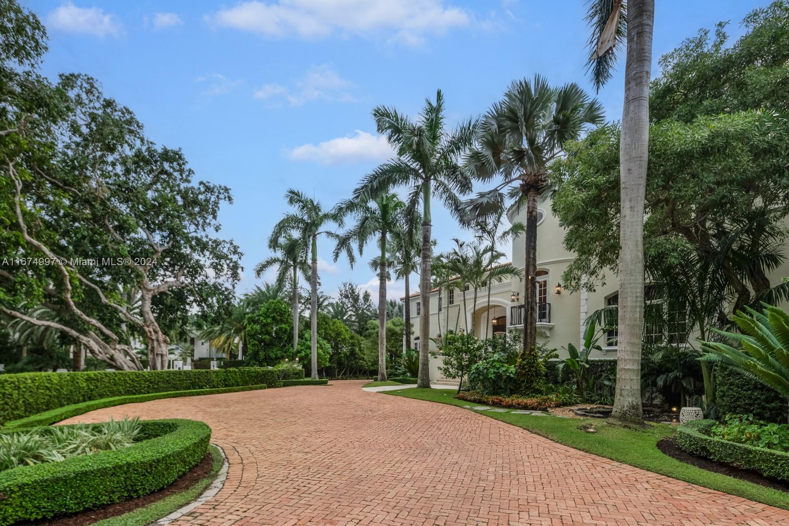 GABLES ESTATES NO 3 - Residential