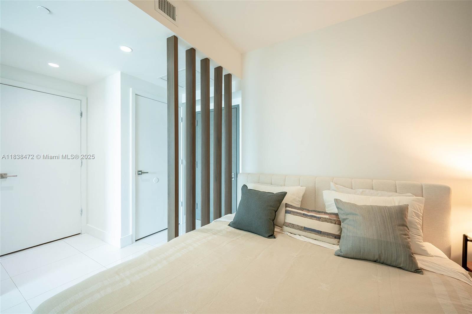 1080 Brickell Ave 3805