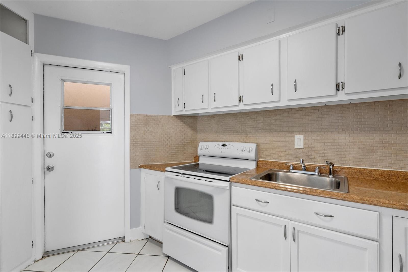 SKY LAKE GARDENS NO 1 CON - Residential Lease