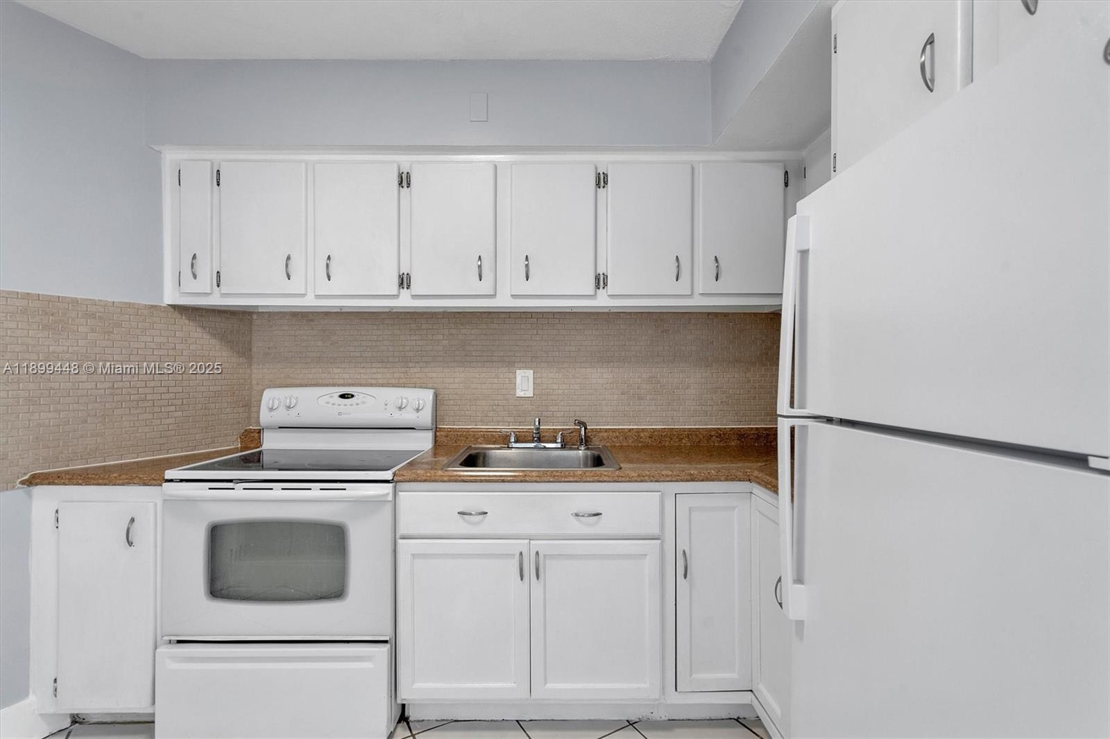 SKY LAKE GARDENS NO 1 CON - Residential Lease