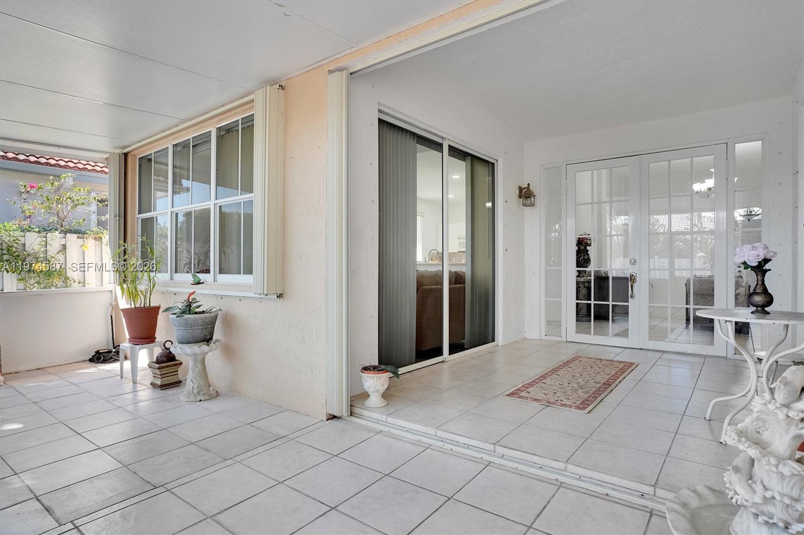 RIVIERA TRACE - Residential