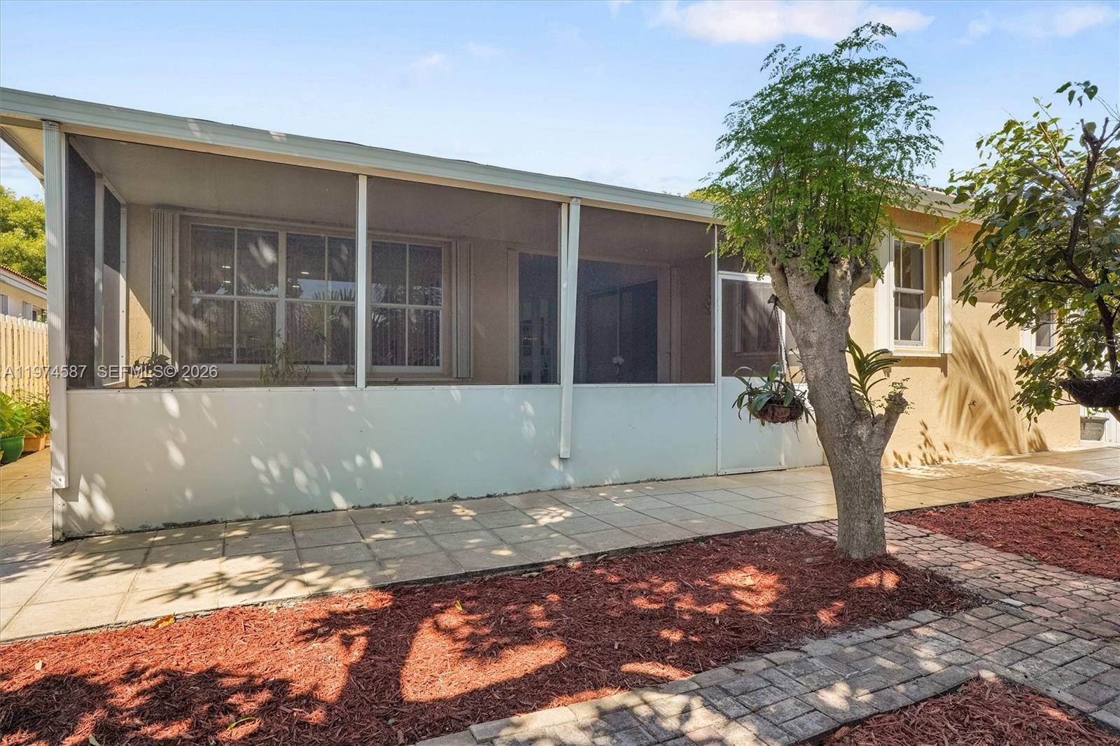 RIVIERA TRACE - Residential