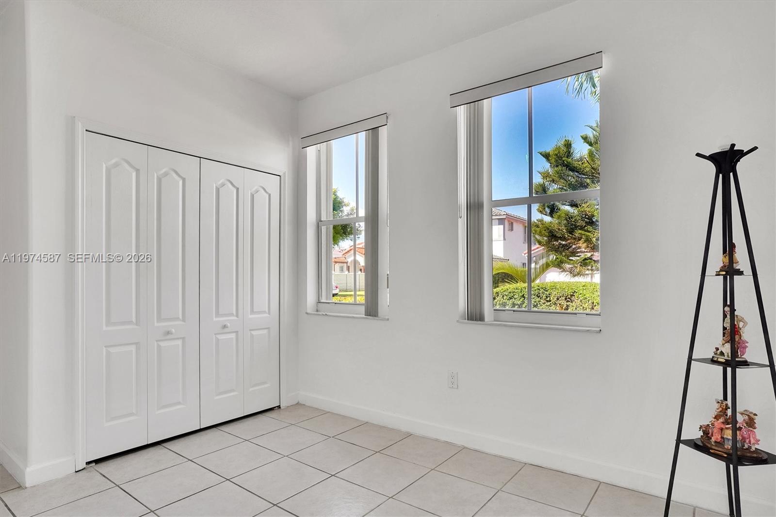 RIVIERA TRACE - Residential