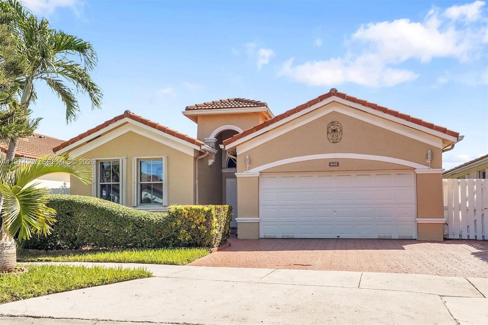 RIVIERA TRACE - Residential