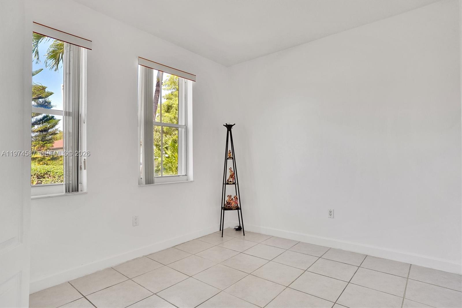 RIVIERA TRACE - Residential