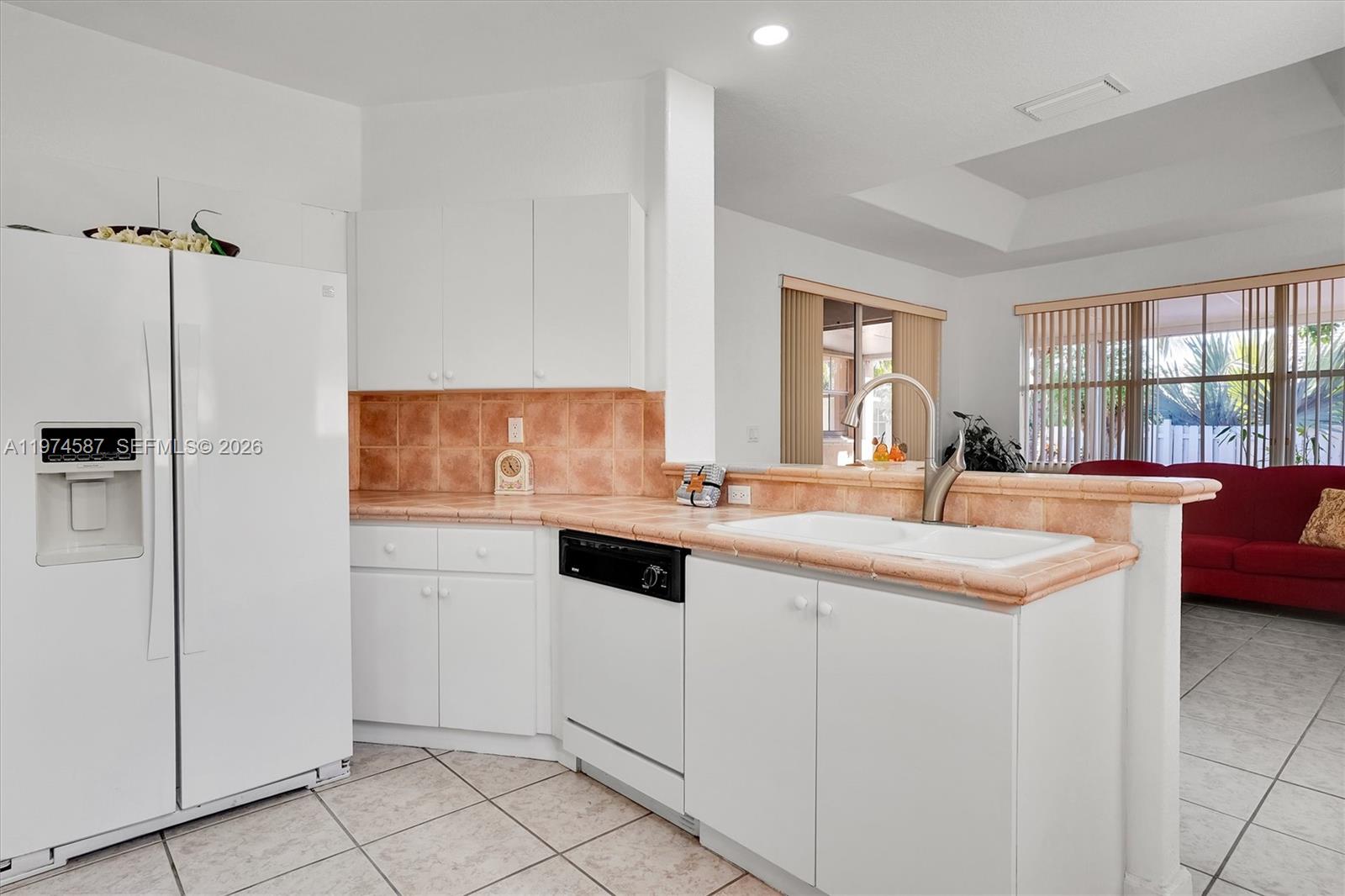 RIVIERA TRACE - Residential