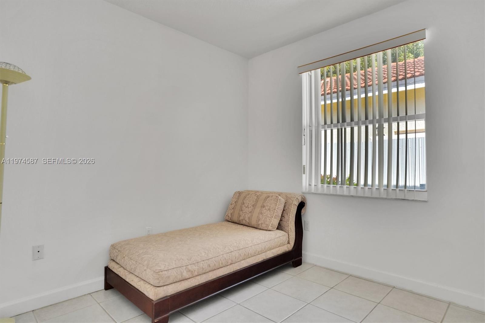 RIVIERA TRACE - Residential