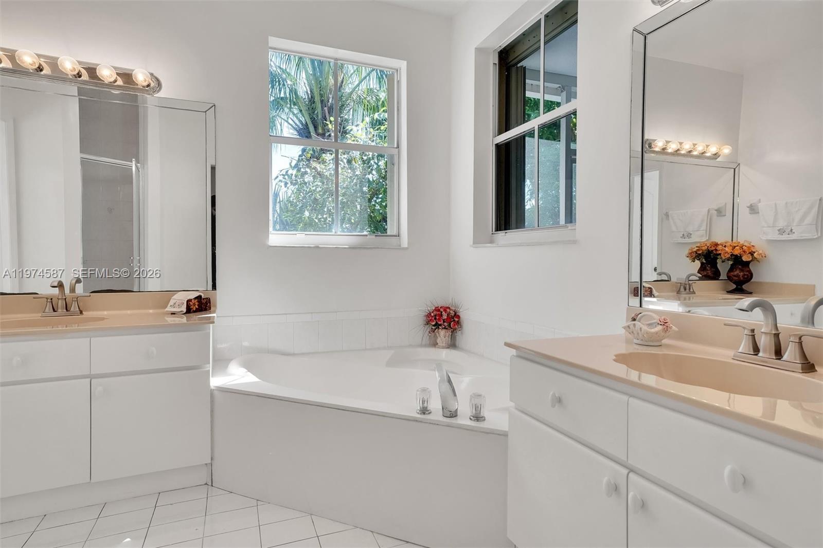 RIVIERA TRACE - Residential